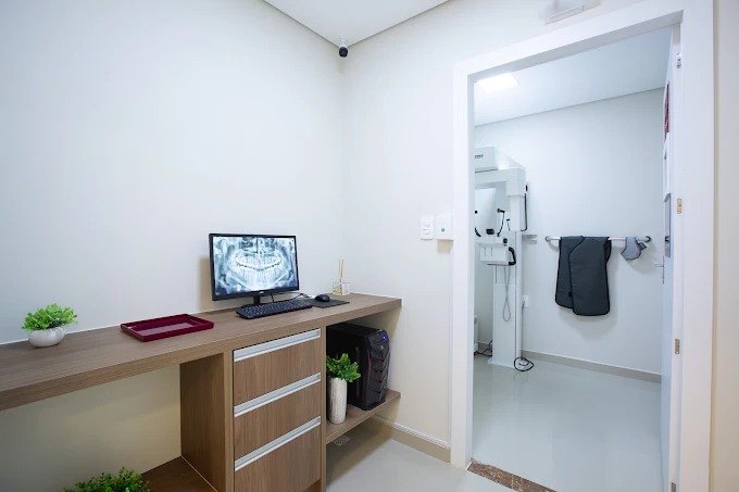 Sala de tomografia e raio-X panorâmico da Oral Unic Osório